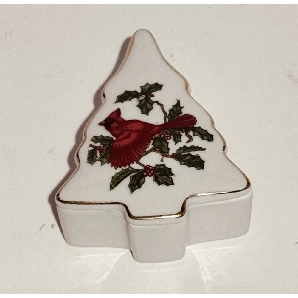 Vintage Lefton‎ Porcelain Christmas Tree Trinket Box Cardinal Design w Gold Trim